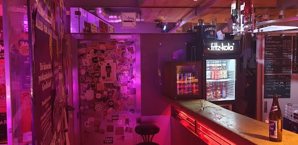 B72, Bar in gurtel