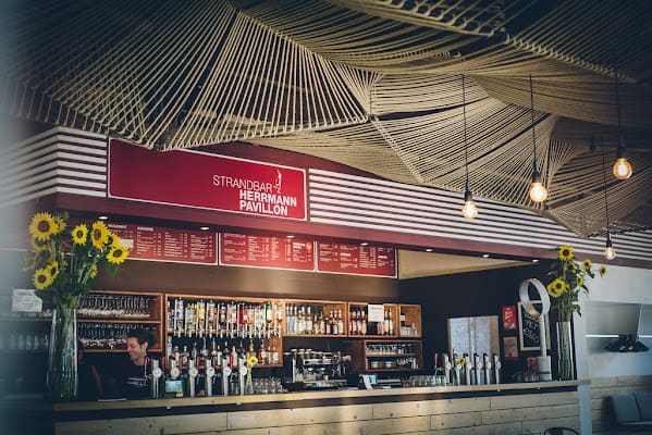Strandbar Herrmann, Bar in prater