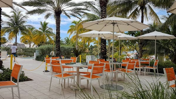 Drift Bar, Bar in Cable Beach, Nassau
