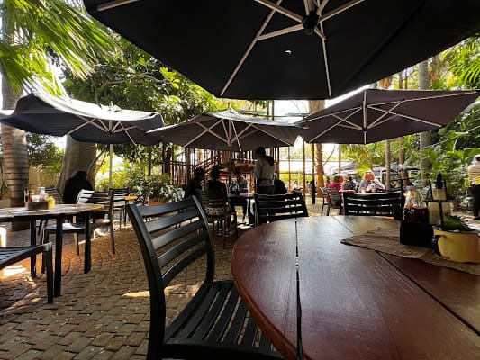 Sanitas Tea Garden, Bar in main mall area