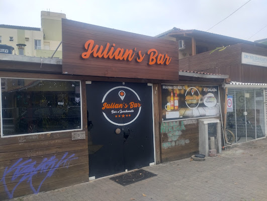 Julian's Bar Bar in Lagoa da Conceição, Florianópolis