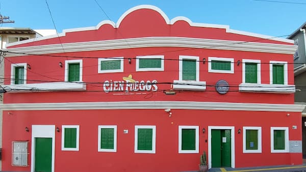 Cien Fuegos, Discoteca in rio vermelho