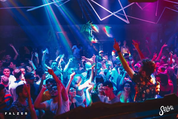 Inferno Club, Música en vivo in rua augusta