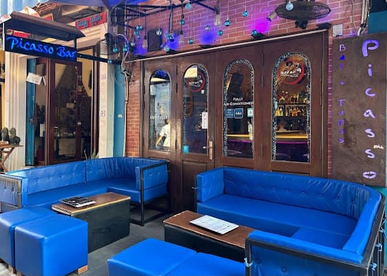 Picasso Bar, Lounge in pub street