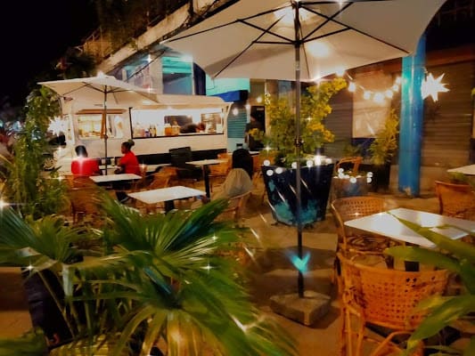 La Terrasse Lounge, Lounge in Akwa District, Douala