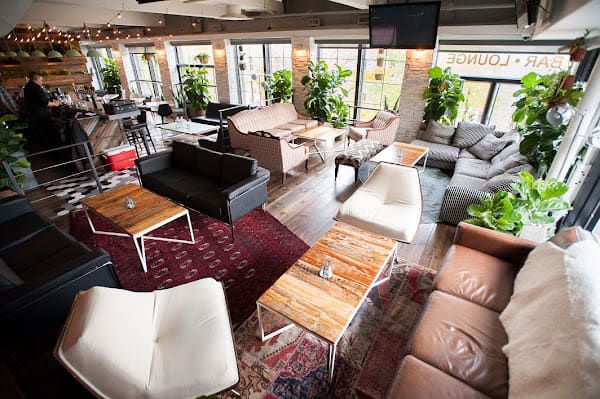 Fitzroy, Bar in Saint-Laurent Boulevard, Montreal