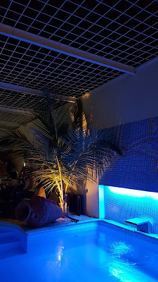 Zero Zero Club, Praia