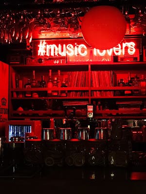 Mad Radio, Klub nocny in zona rosa bogota
