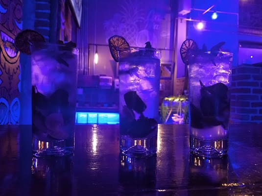 Blue Monkey Restaurant Bar, Bar in Granada, Cali