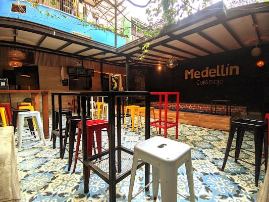 La Octava, Bar in laureles