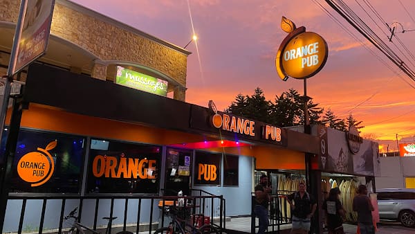 Orange Pub, Jaco