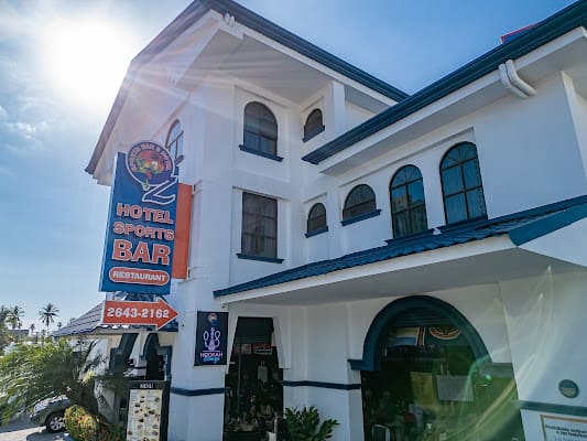 OZ Sports Bar, Bar in Calle Pastor Diaz, Jaco
