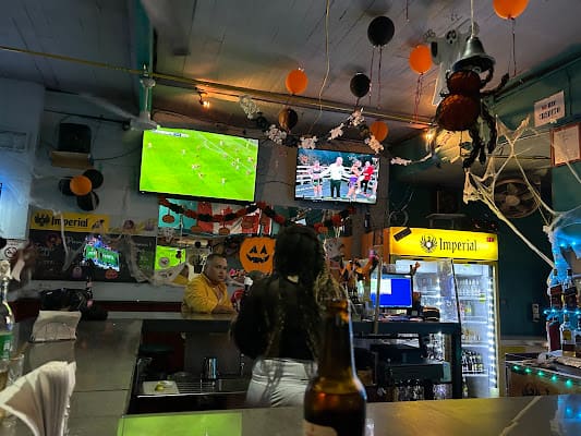 Poas Bar Bar in Gringo Gulch, San Jose