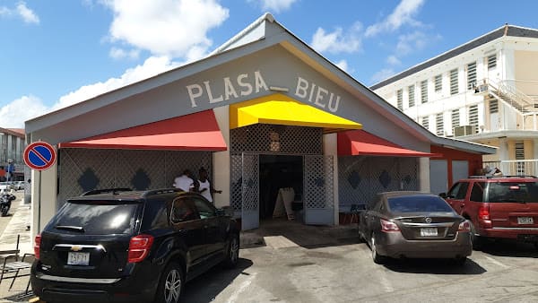 Marshe Bieu Bar in Punda, Willemstad