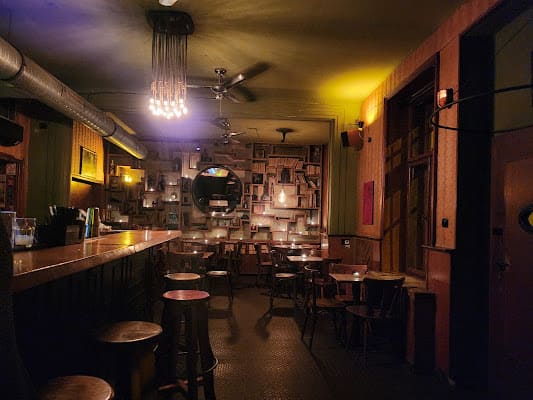Bukowski's Bar, Prague