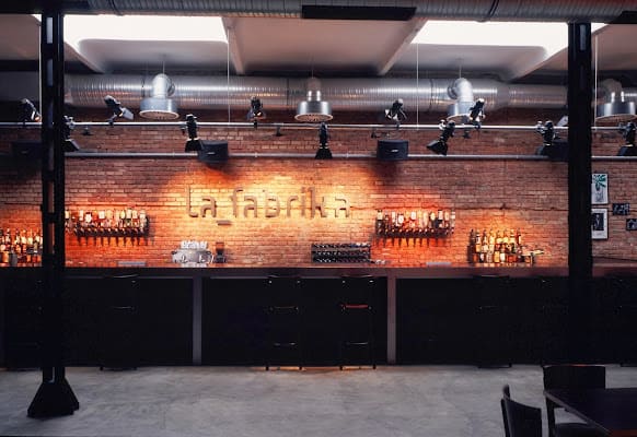 La Fabrika, Musique live in holesovice
