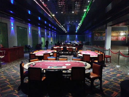 Casino Playa Chiquita, Lounge in pedro clisante