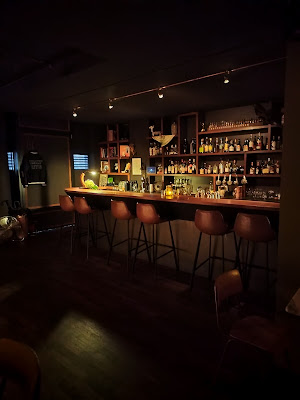 The Kinly Bar, Bar in bahnhofsviertel