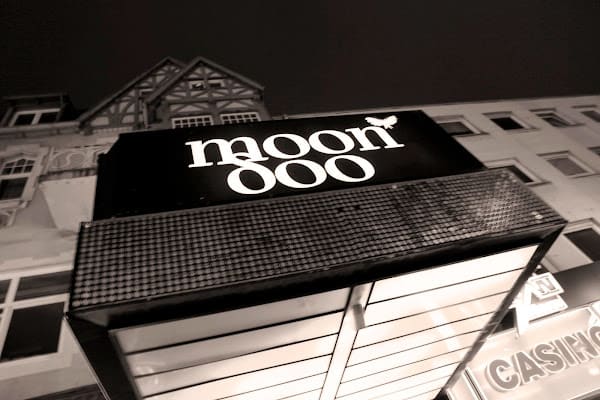 Moondoo, Hamburg