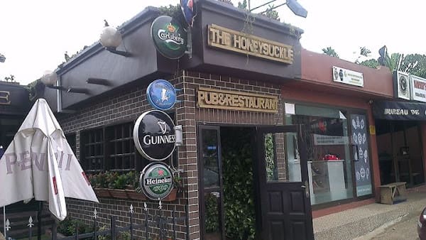 Honeysuckle Pub, Bar in osu oxford street