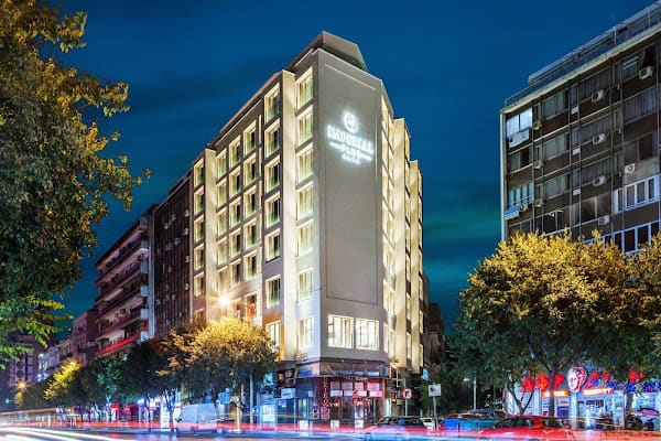 Aigli, Nachtclub in ladadika