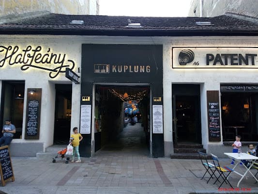 Kuplung Bar in District VII, Budapest