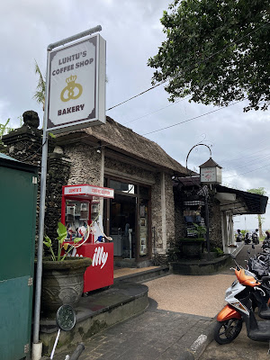 Luhtu's Coffee & Bar Bar in Sanur, Bali