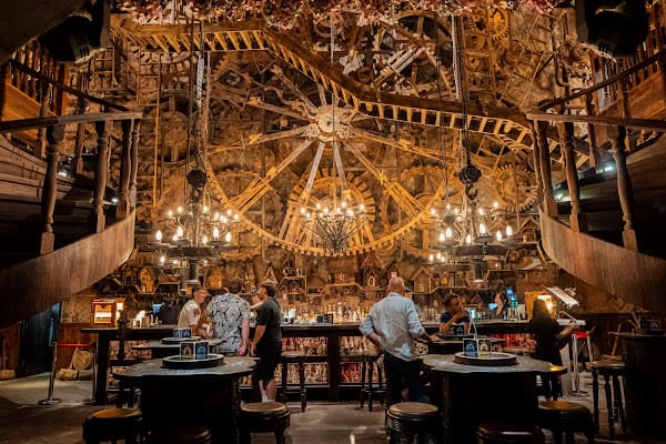 The Iron Fairies, Bar in seminyak