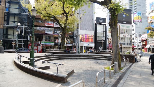 Triangle Park Stage, Bar in namba