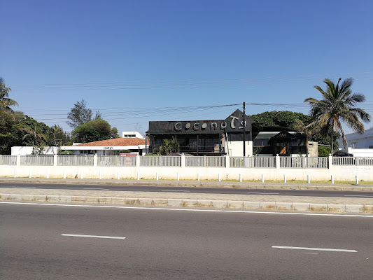 Coconuts Live, Nightclub in baixa