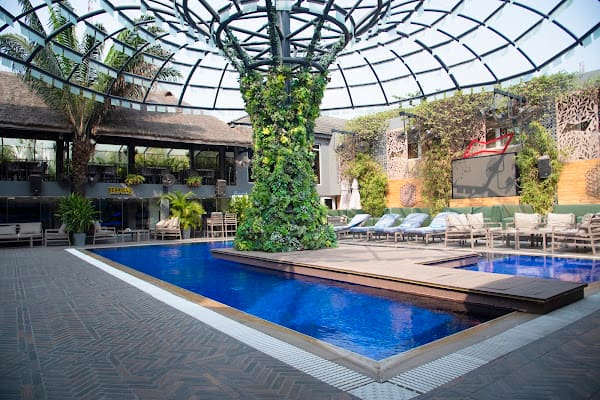 Blowfish Hotel Bar, Lounge in ikeja