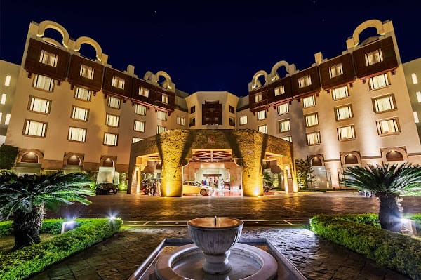 Serena Hotel Bar, Islamabad