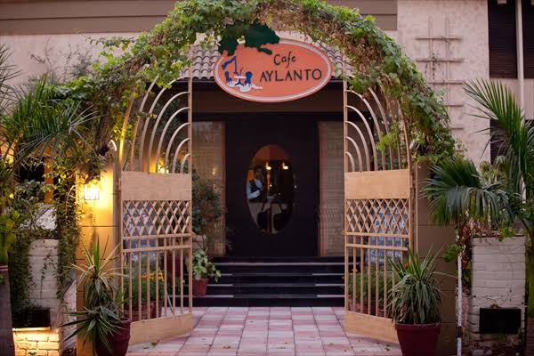 Cafe Aylanto, Bar in Gulberg, Lahore