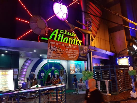 Club Anthracite, Boîte de nuit in fields avenue