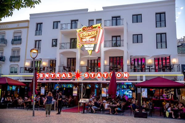 Linekers Bar Bar in Albufeira Strip, Algarve