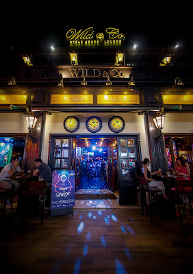 Wild & Co Show Bar Bar in Albufeira Strip, Algarve