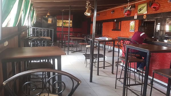 Planet Bar, Bar in nyamirambo