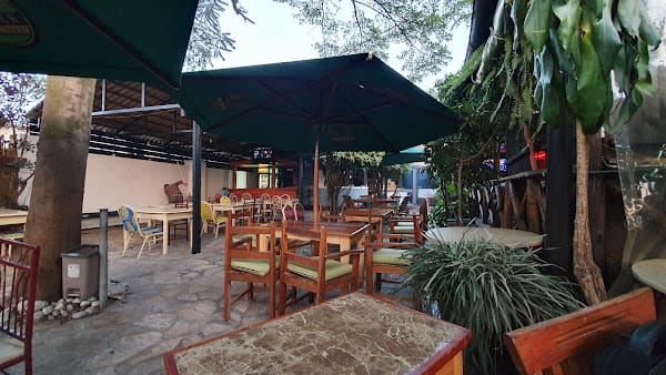 Sundowner, Kigali