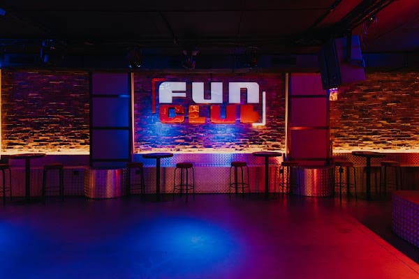 Fun Club, Sevilla