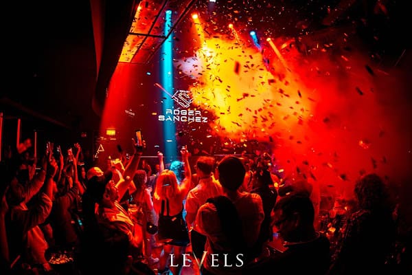 Levels Club & Lounge Nightclub in Sukhumvit Soi 11, Bangkok