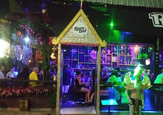 Ram Cabaret, Muzyka na żywo in loi kroh road