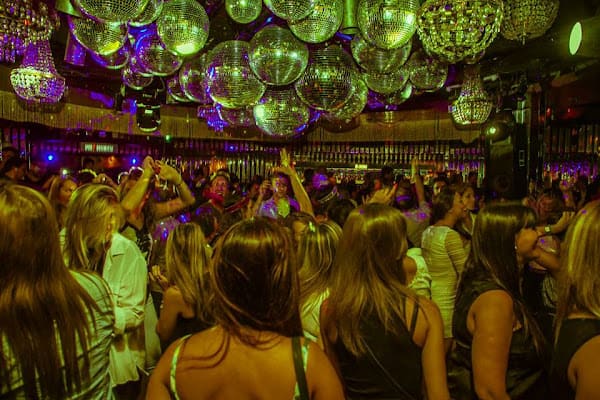 Lotus Club, Nightclub in pocitos