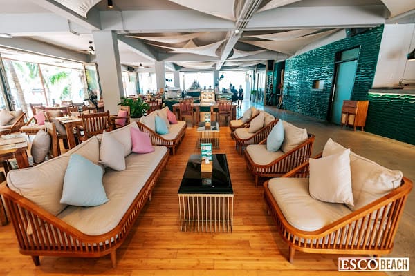 Esco Beach Bar Bar in My Khe Beach, Da Nang