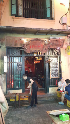 Mao's Red Lounge, Lounge in hoan kiem