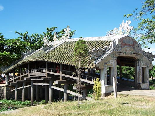 Cafe On Thu Bon Bar in Ben Ngu, Hue