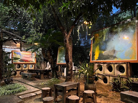 Hue Garden Cafe Bar in An Cuu, Hue