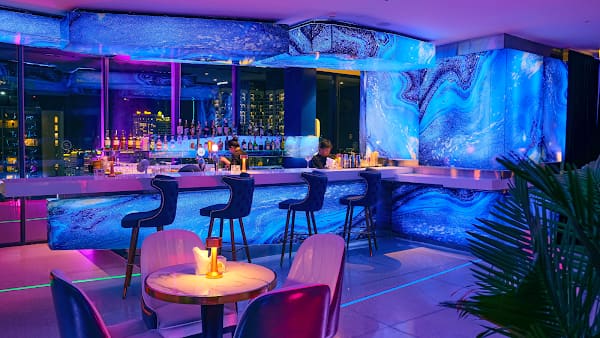Altitude Rooftop Bar, Terrazza in Tran Phu Beach, Nha Trang